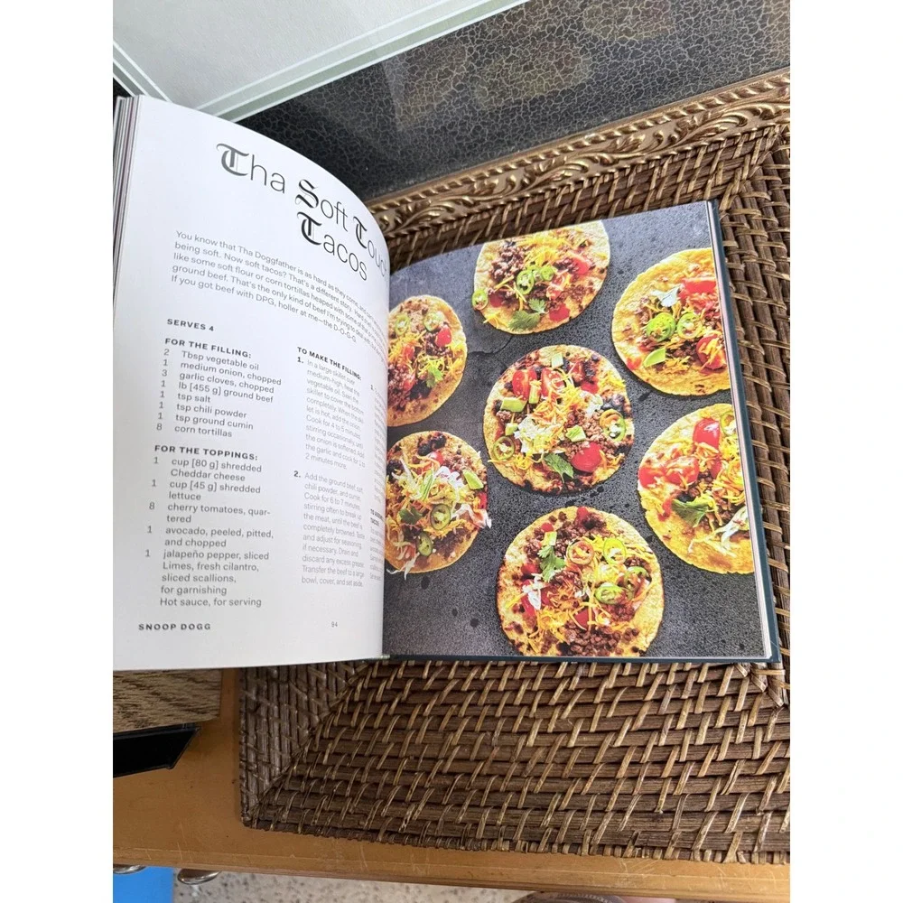 Snoop Dogg From Crook to Cook Platinum Recipes Cookbook Hardcover Martha Stewart